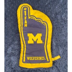 Michigan Wolverines #1 Fan Oven Mitt You The Fan Tailgate Party Man Cave